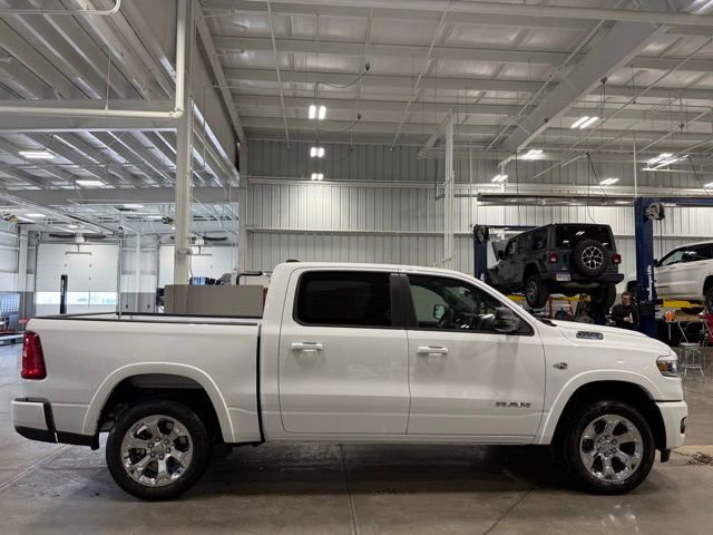New 2026 RAM 1500 4x4 Crew Cab image 2