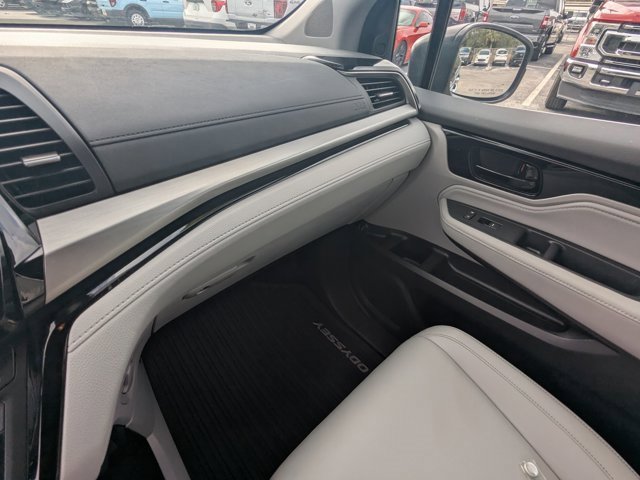 Used 2023 Honda Odyssey Touring image 19