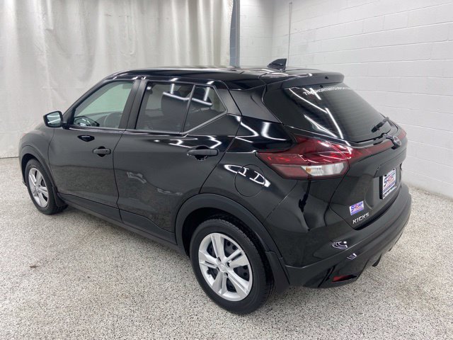 Used 2023 Nissan Kicks S FWD image 3
