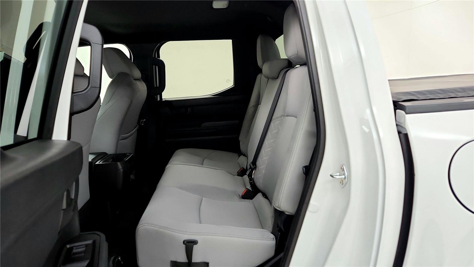 Certified 2025 Toyota Tacoma SR5 image 28