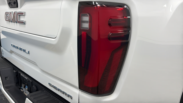 Used 2024 GMC Sierra 3500 Denali Ultimate AWD/4WD image 42