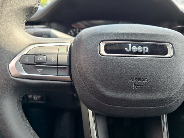Used 2024 Jeep Compass Latitude AWD/4WD image 14