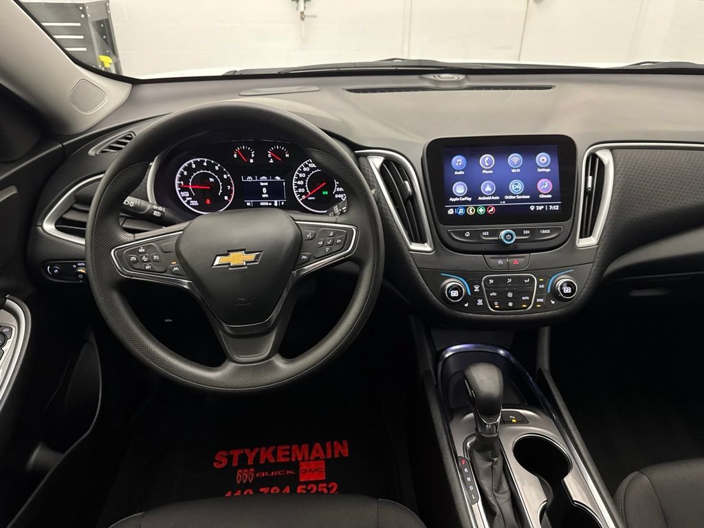 Used 2024 Chevrolet Malibu LT FWD image 11
