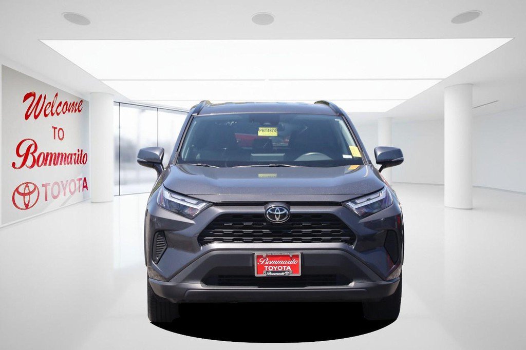 Used 2025 Toyota RAV4 XLE w/ Weather Package AWD/4WD image 4