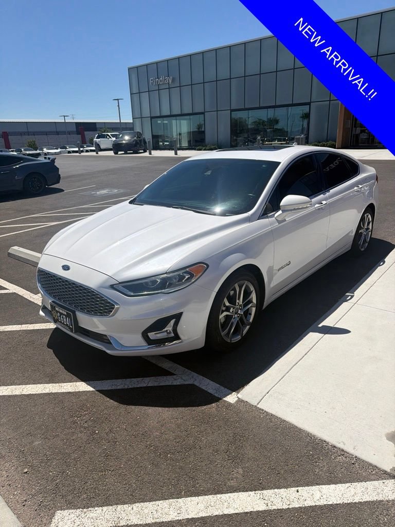 Used 2019 Ford Fusion Titanium FWD image 4