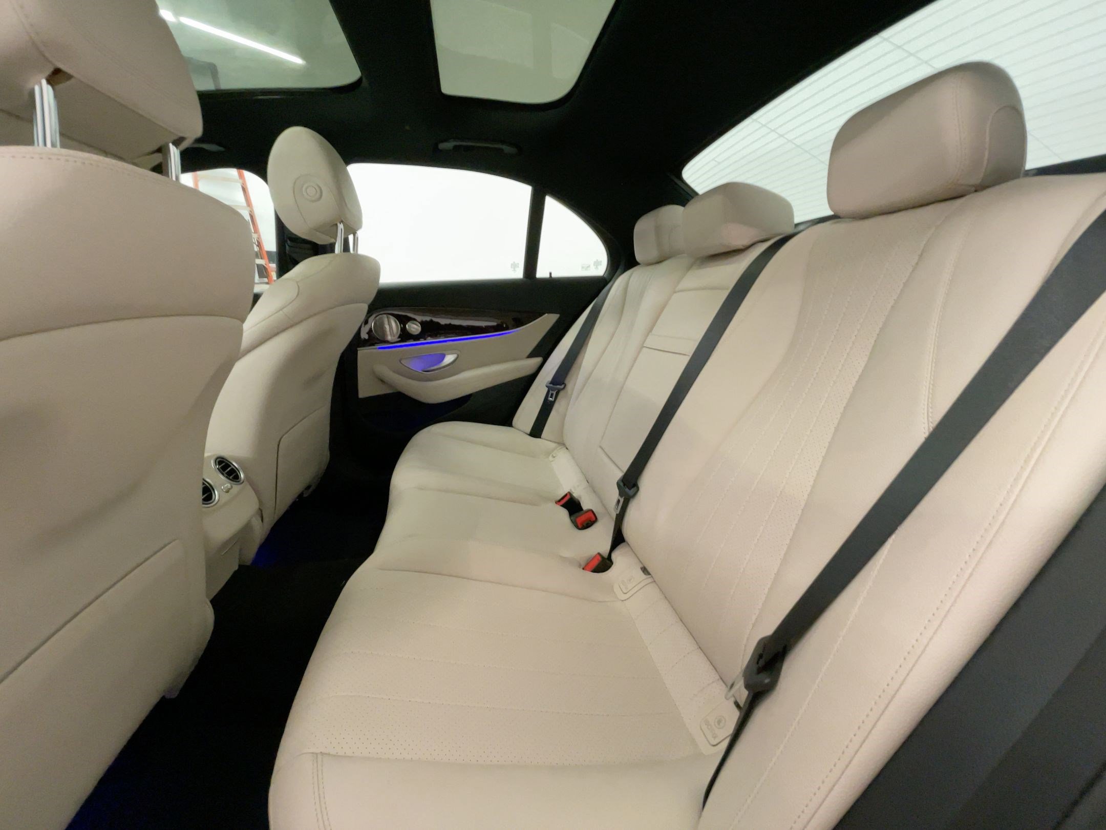 Used 2022 Mercedes-Benz E 350 Sedan image 27