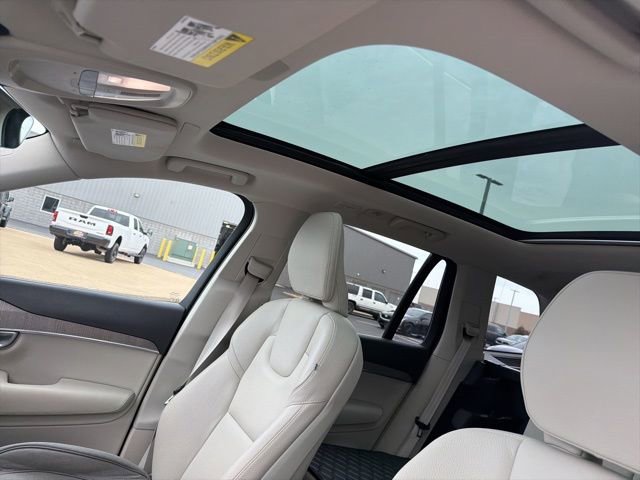 Used 2023 Volvo XC90 B6 Plus w/ Protection Package Premier AWD/4WD image 18