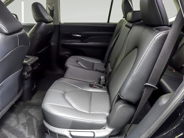 Certified 2024 Toyota Grand Highlander XLE image 10