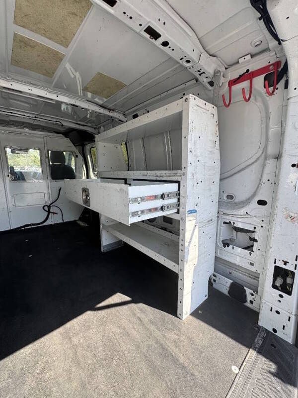 Used 2016 Ford Transit 150 130 Low Roof RWD image 11