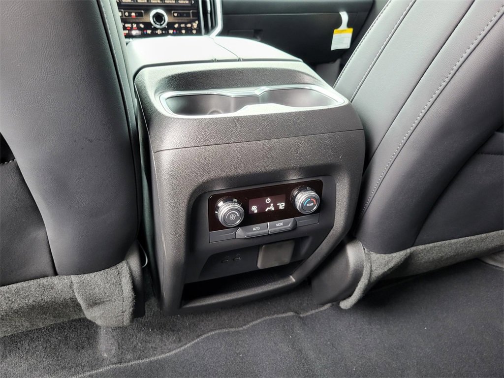 Used 2024 GMC Acadia Elevation w/ Black Edition image 15