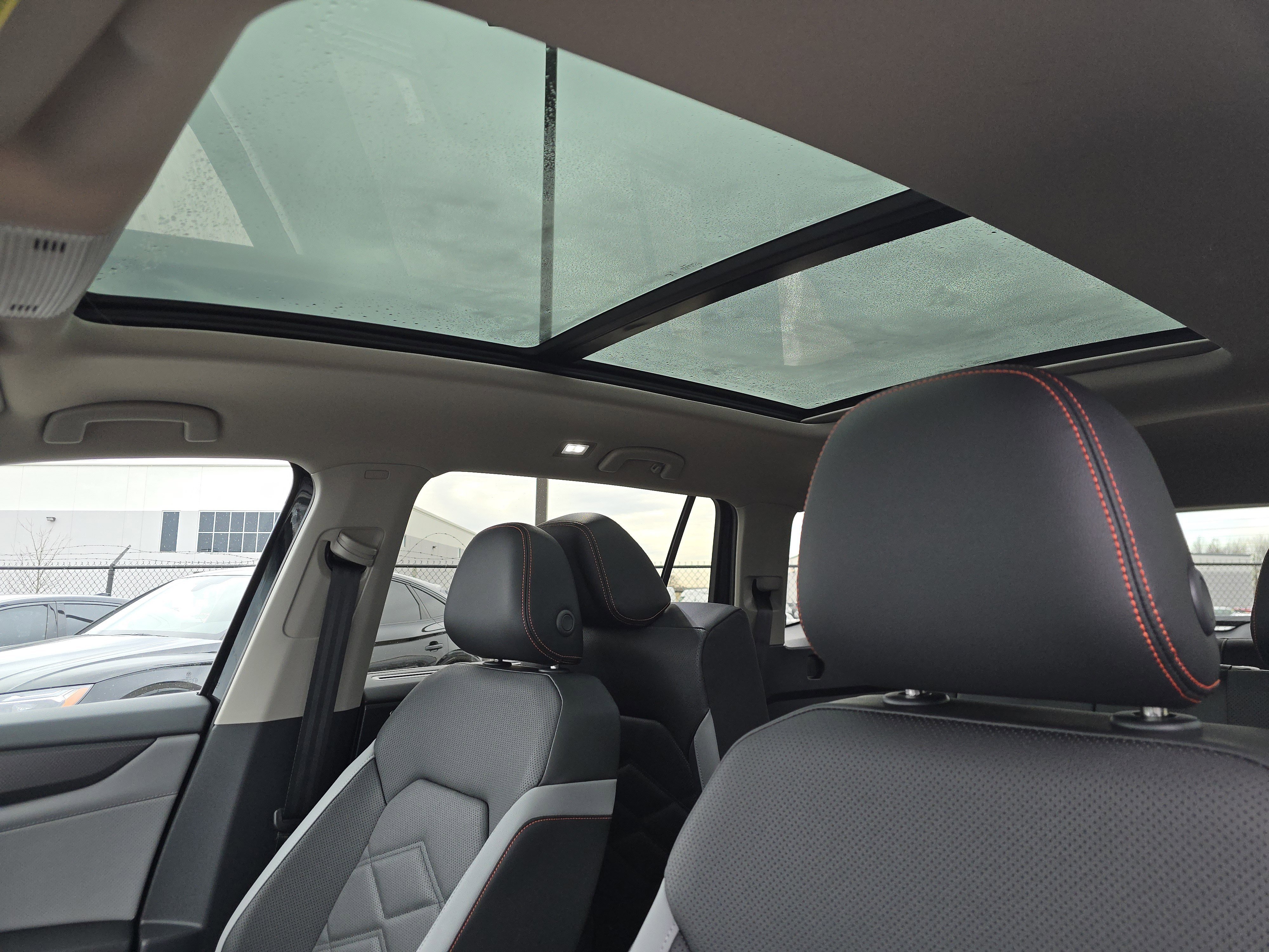 New 2026 Volkswagen Atlas Peak Edition image 9