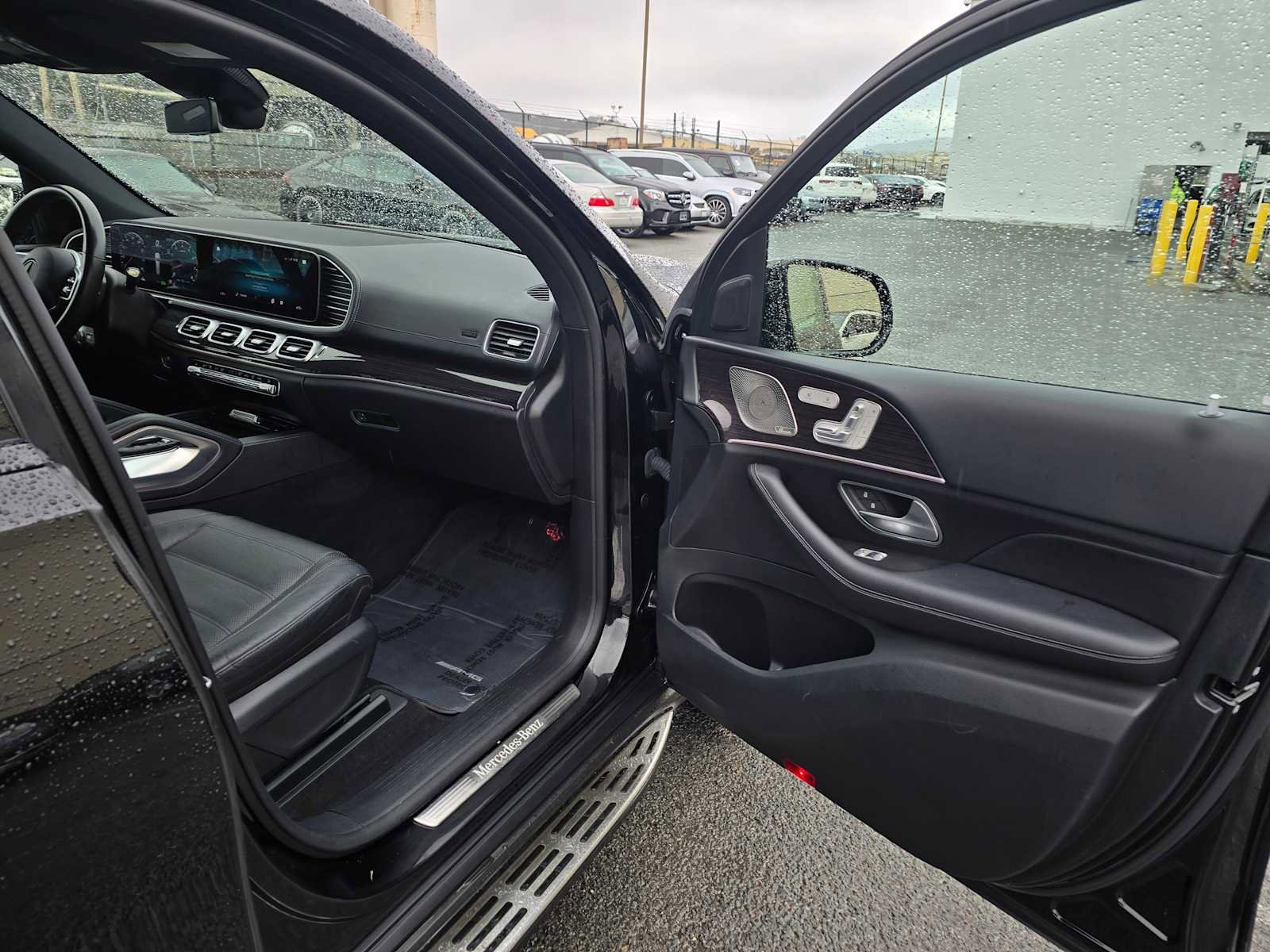 Used 2023 Mercedes-Benz GLS 580 4MATIC image 12