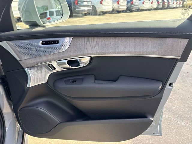 New 2026 Volvo XC90 B6 Ultra image 16
