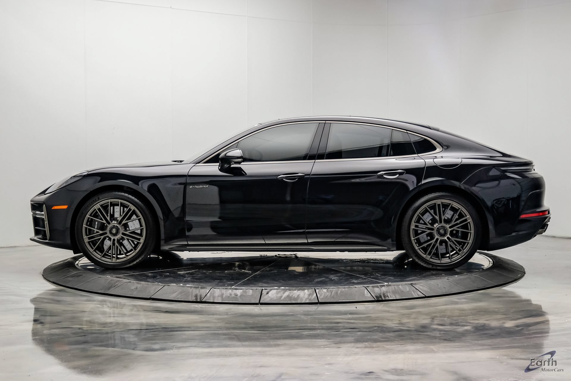 Used 2026 Porsche Panamera Turbo S AWD/4WD image 7