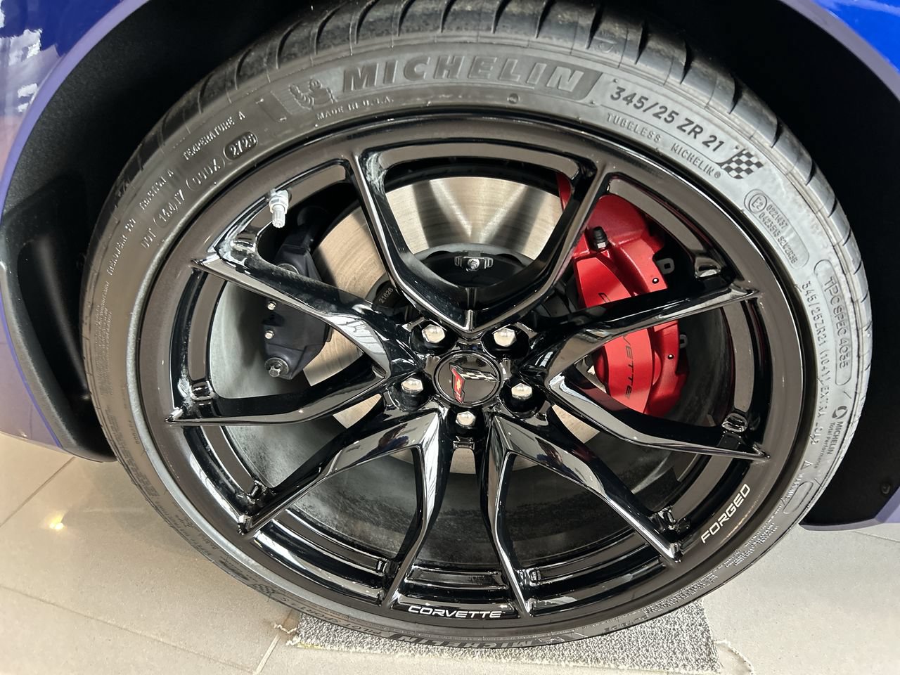 New 2027 Chevrolet Corvette Grand Sport w/ Z52 Sport Performance Package RWD image 7