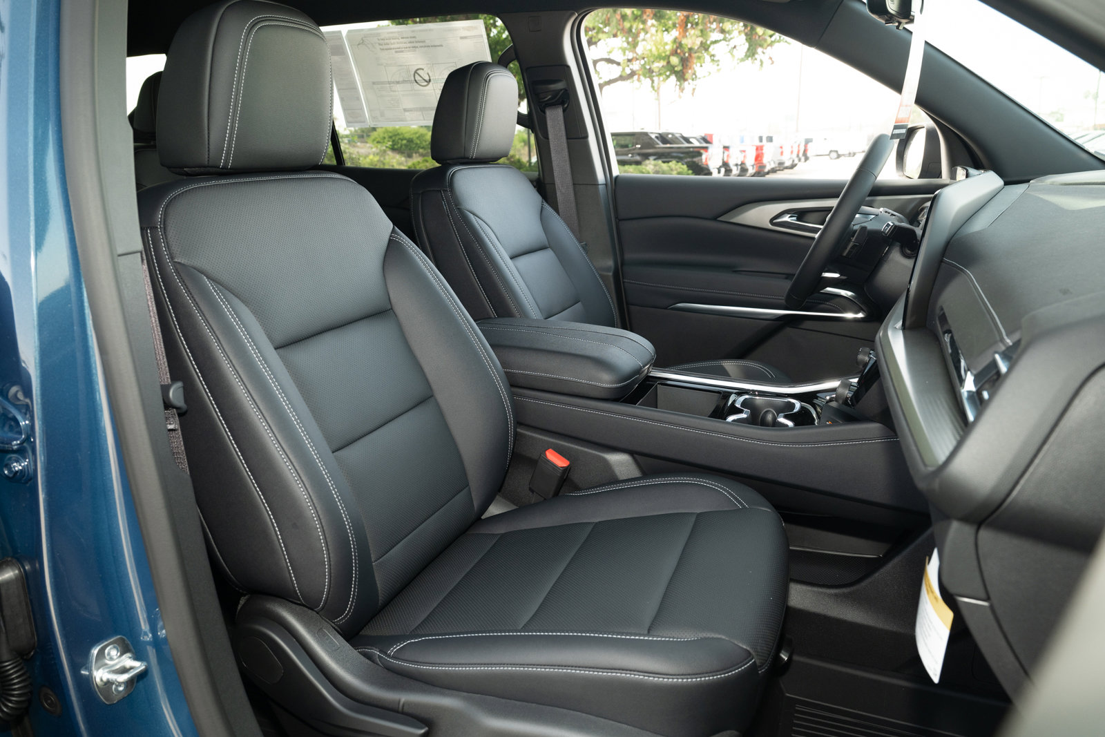 New 2026 Chevrolet Traverse LT w/ Driver Confidence Package image 37