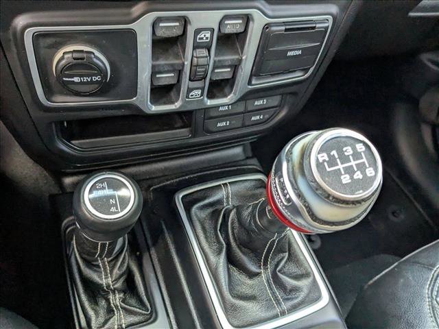 Used 2018 Jeep Wrangler Unlimited Sahara image 11