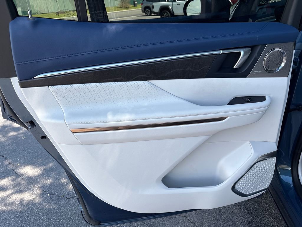 Certified 2026 Buick Enclave Avenir w/ Super Cruise Package FWD image 37