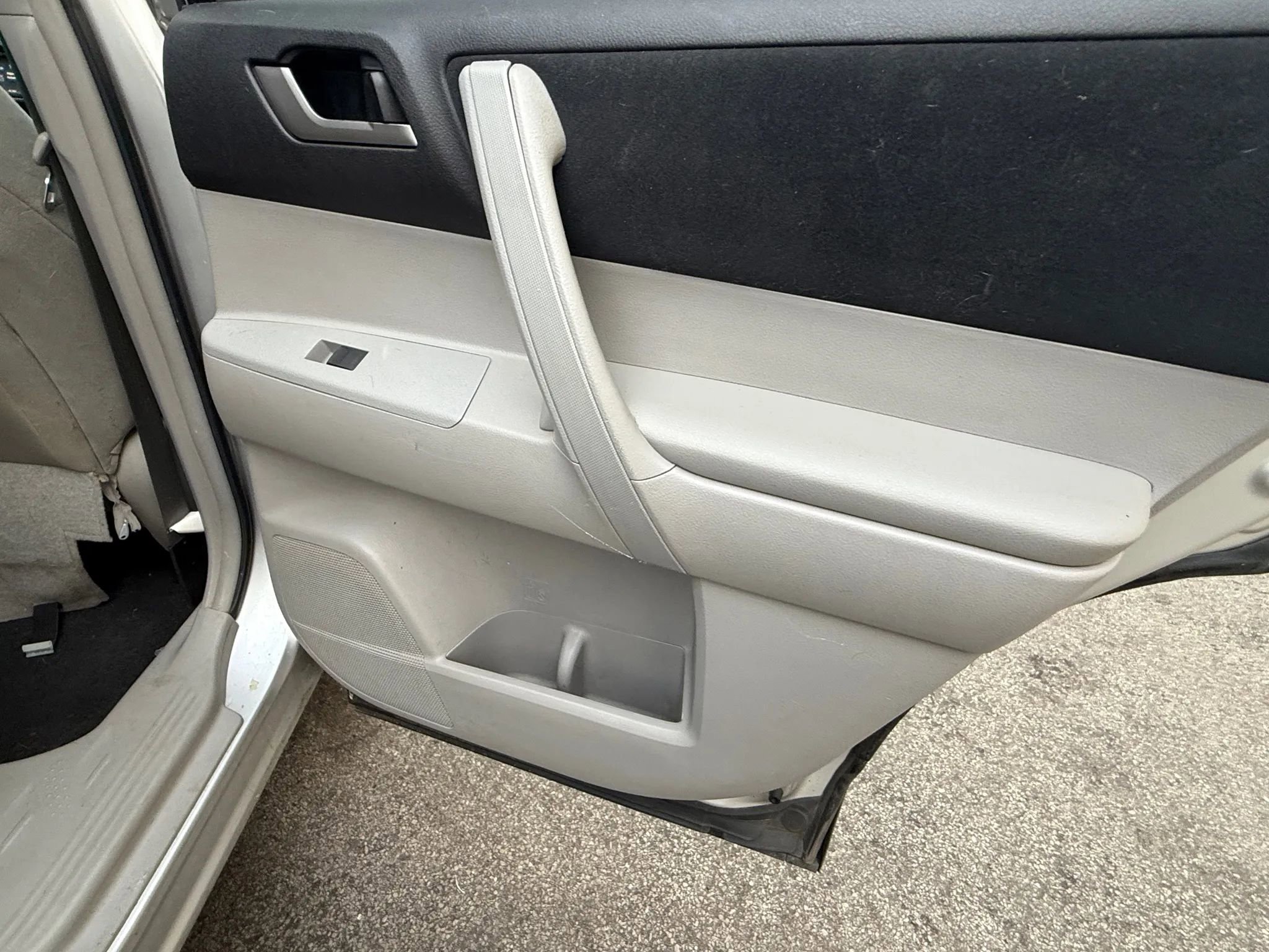 Used 2013 Toyota Highlander SE image 31