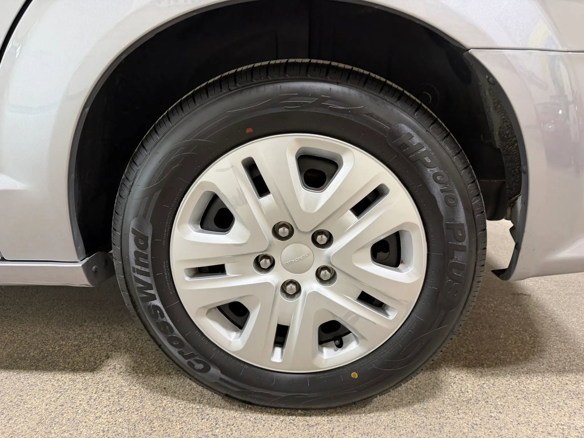 Used 2019 Dodge Grand Caravan SE image 47