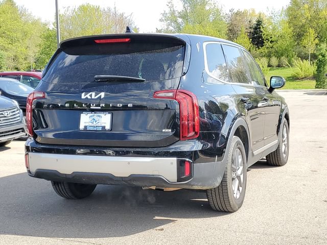 Used 2023 Kia Telluride LX AWD/4WD image 4