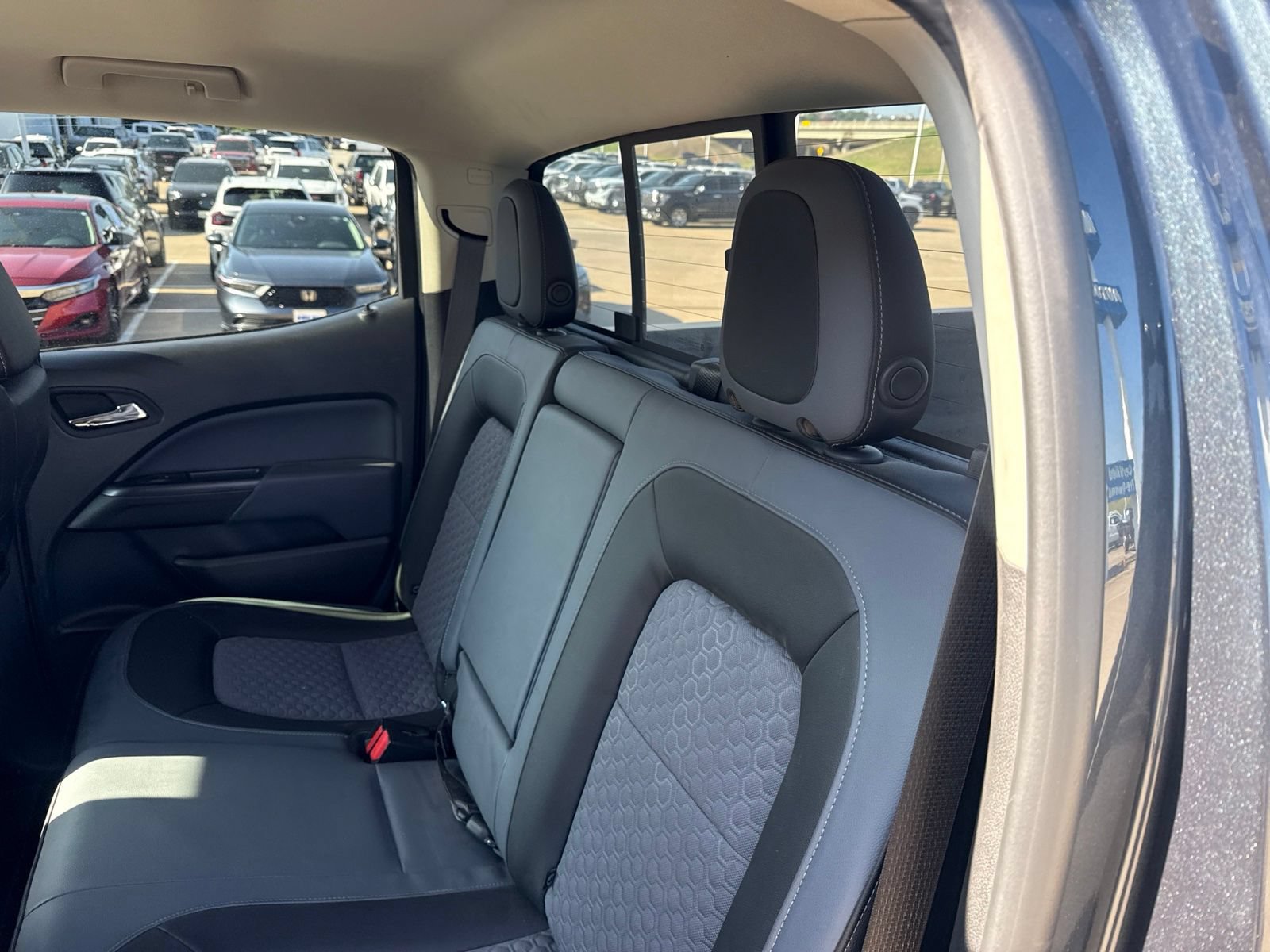 Used 2020 Chevrolet Colorado Z71 RWD image 12