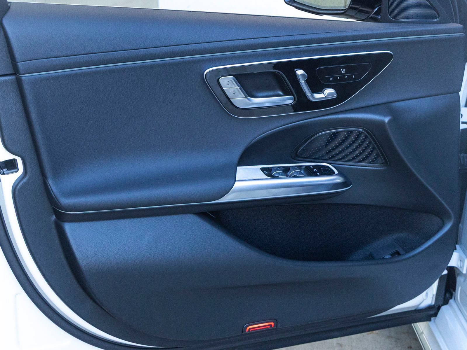 New 2026 Mercedes-Benz E 350 4MATIC Sedan image 12