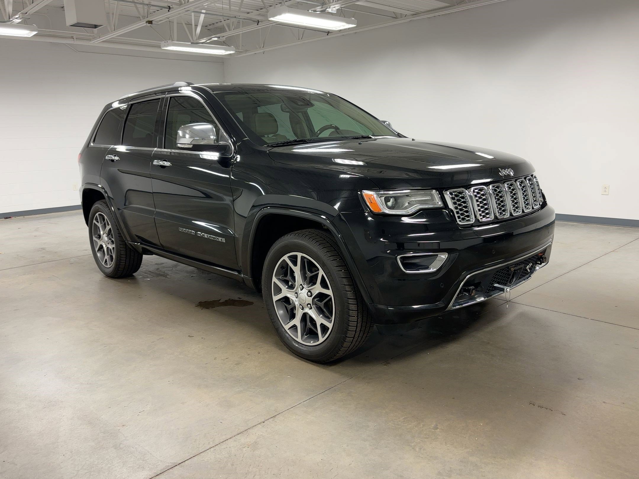 Used 2019 Jeep Grand Cherokee Overland image 5