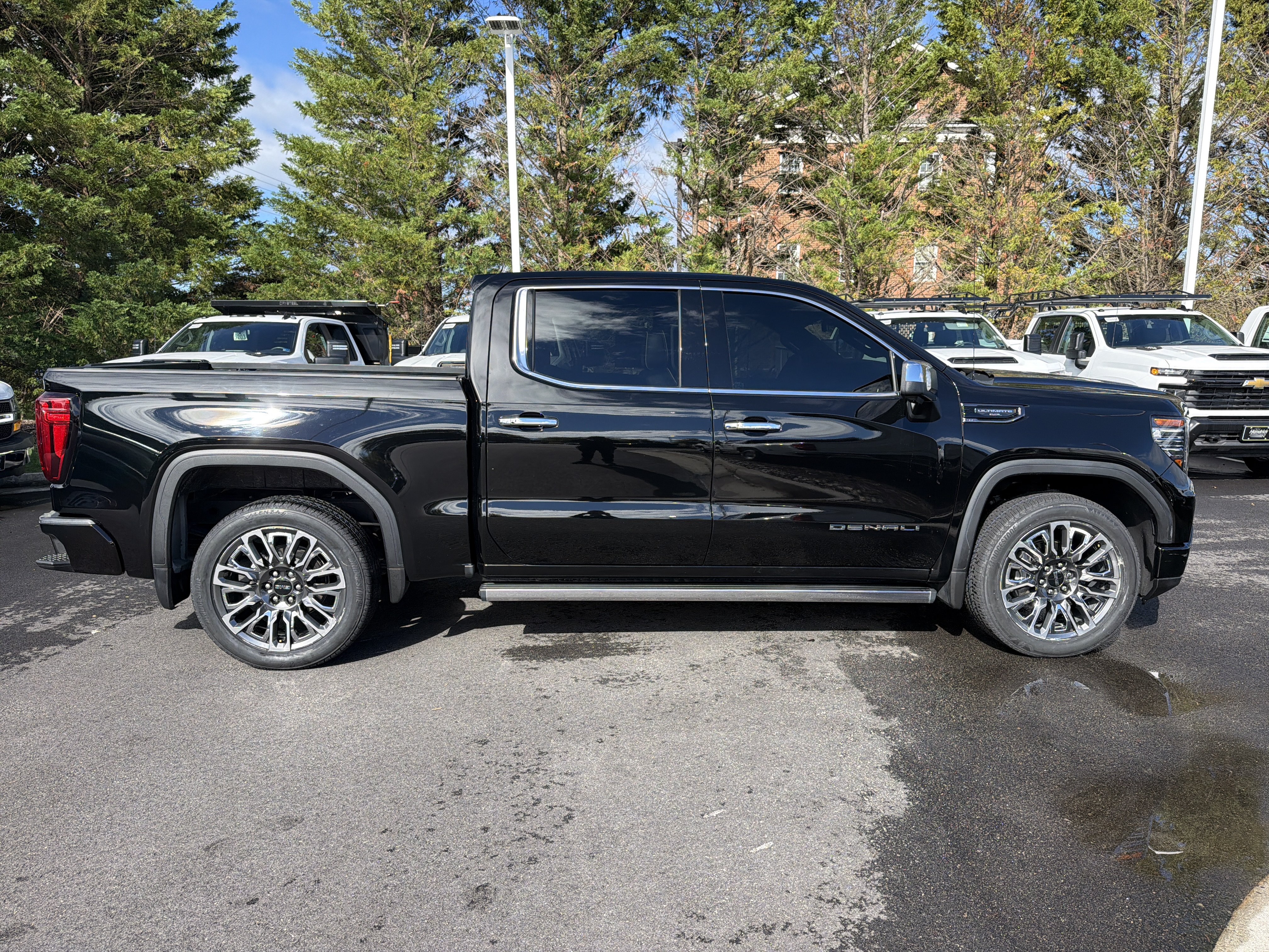 Used 2024 GMC Sierra 1500 Denali Ultimate AWD/4WD image 13
