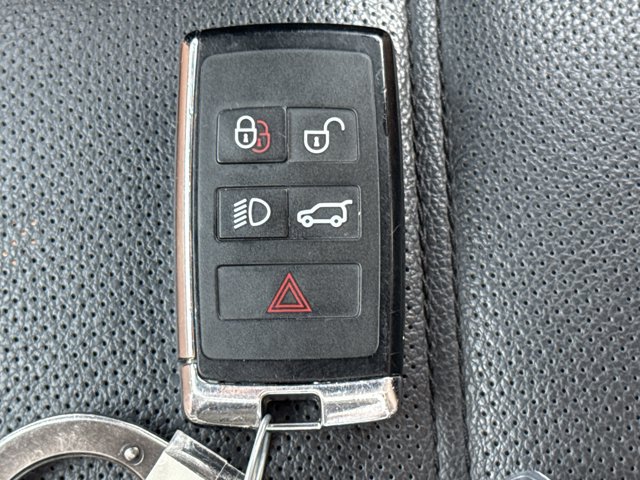 Used 2024 Land Rover Range Rover Evoque S AWD/4WD image 24