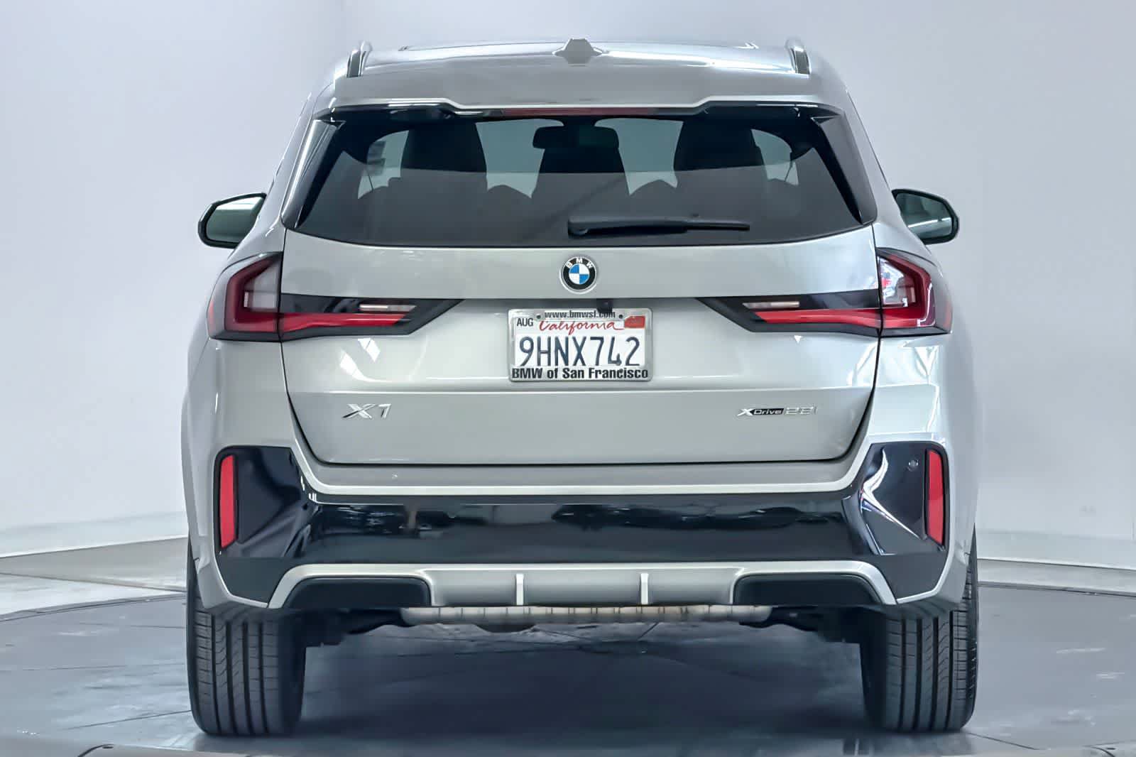 Used 2023 BMW X1 xDrive28i w/ Premium Package AWD/4WD image 7