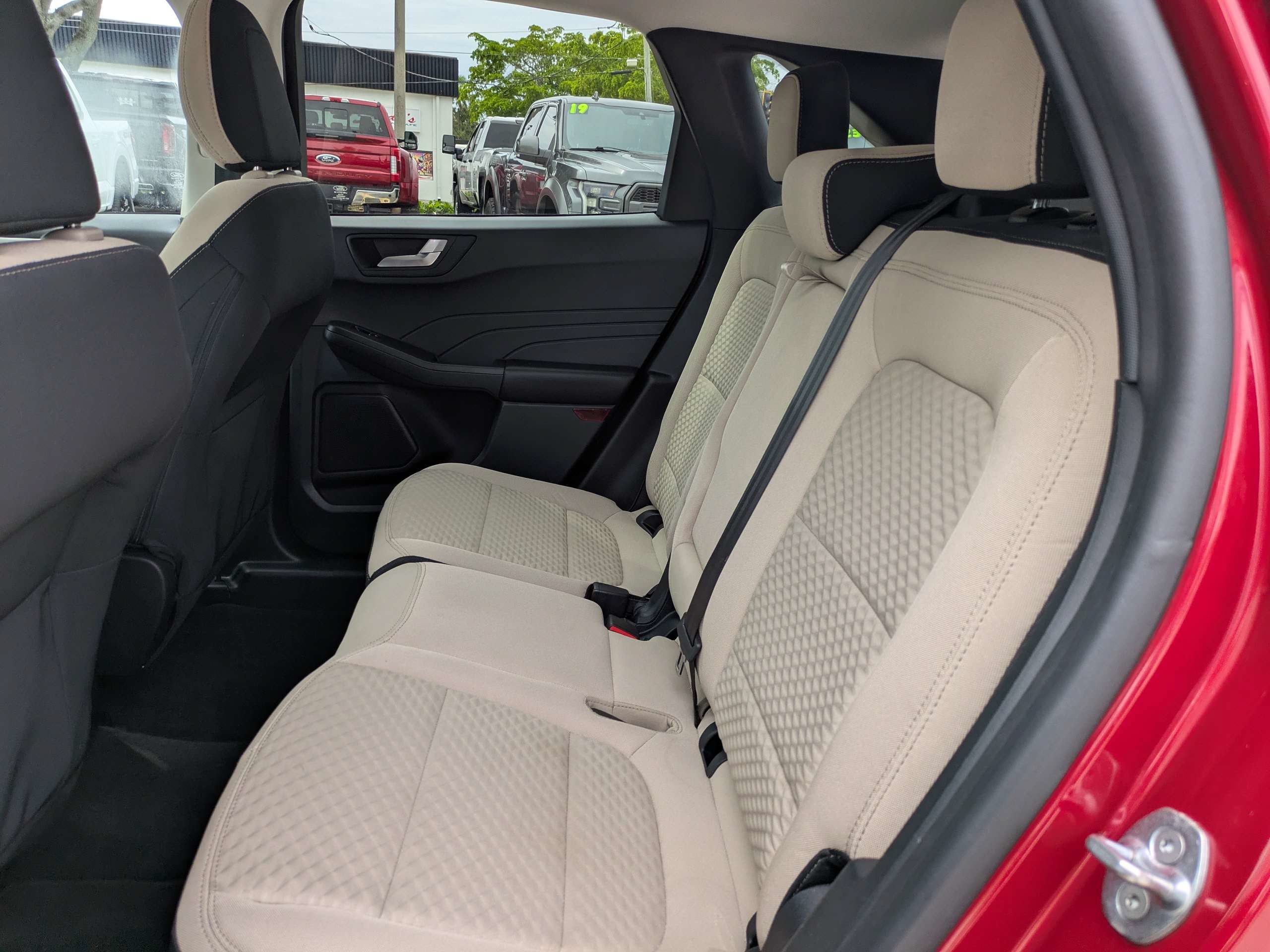 Used 2021 Ford Escape SE w/ SE Sport Appearance Package FWD image 15