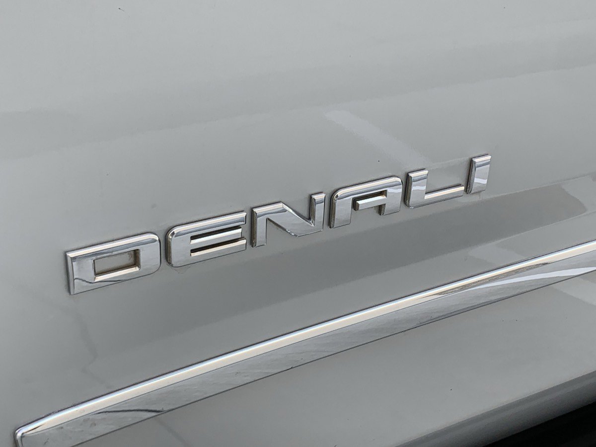 Used 2020 GMC Yukon XL Denali image 8