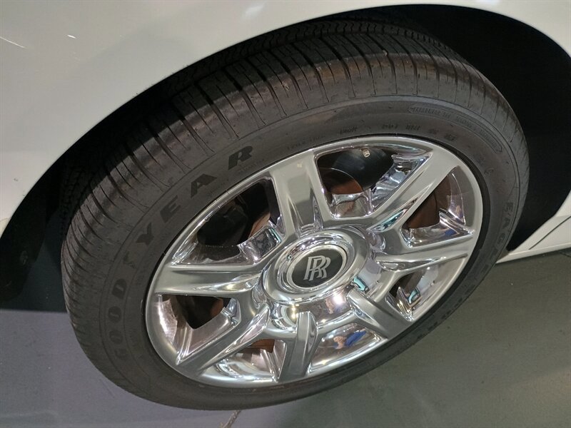 Used 2011 Rolls-Royce Ghost RWD image 48