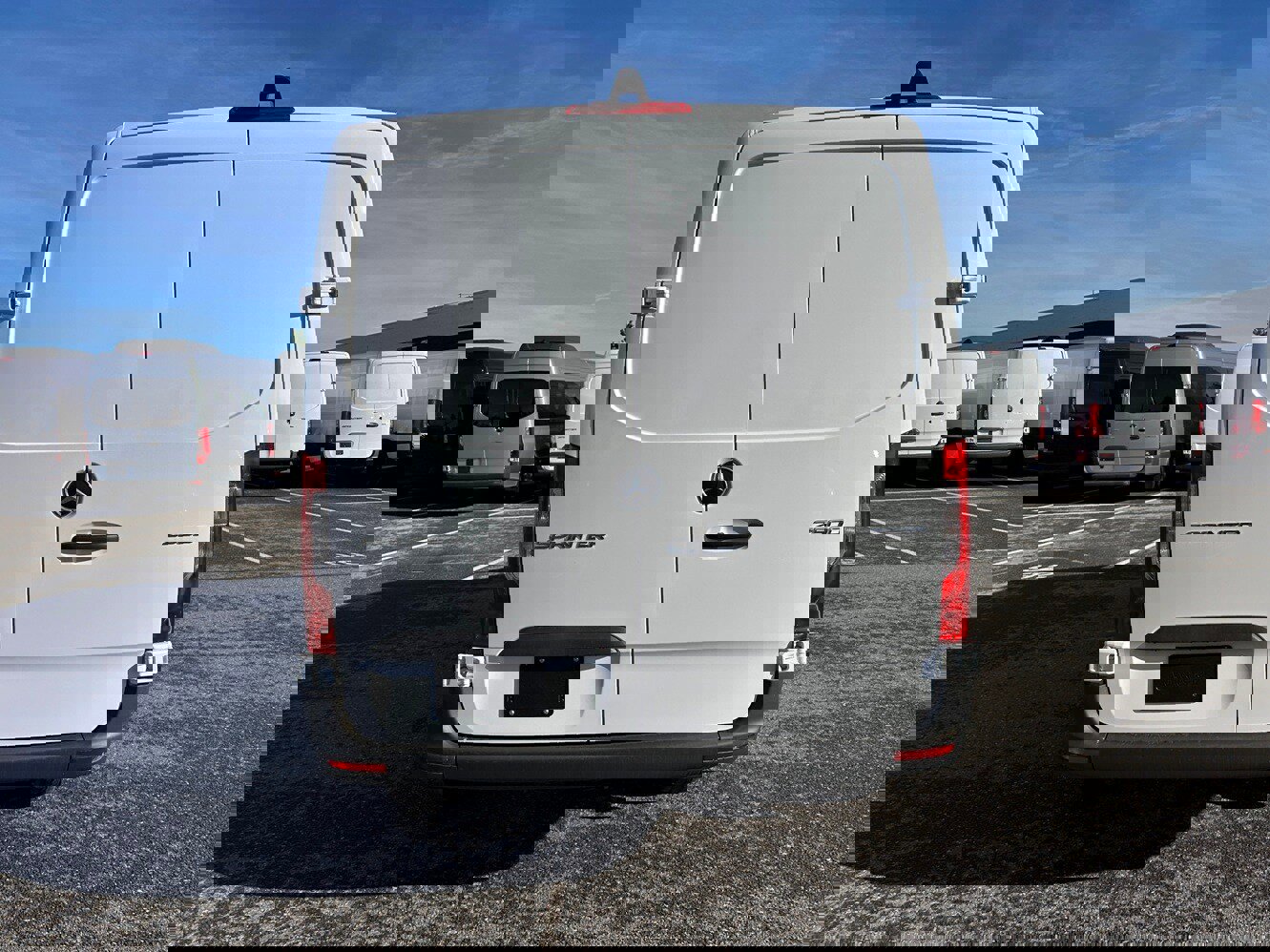 Used 2025 Mercedes-Benz Sprinter 2500 image 5