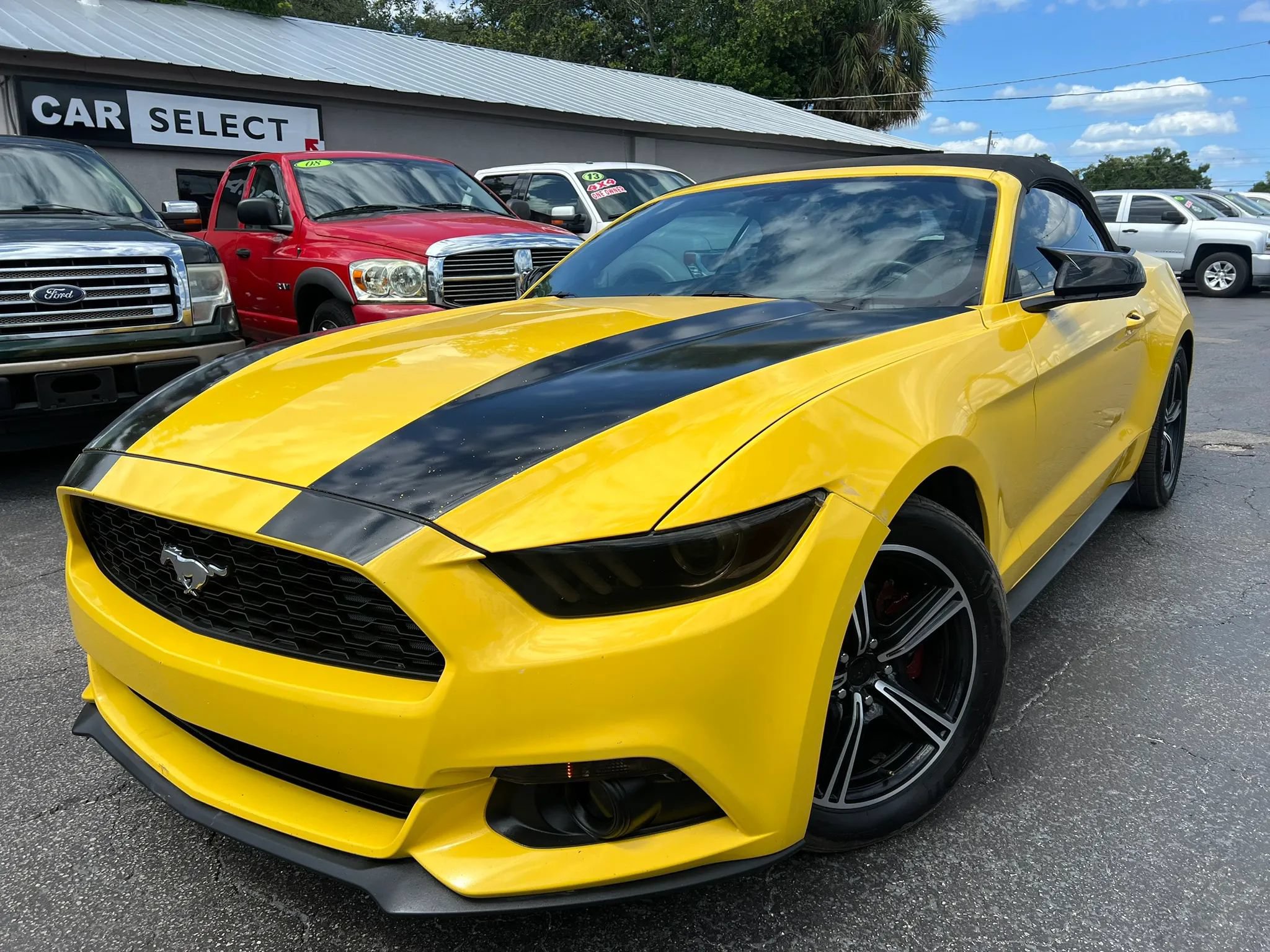 Used 2016 Ford Mustang Convertible w/ Equipment Group 051A RWD image 1