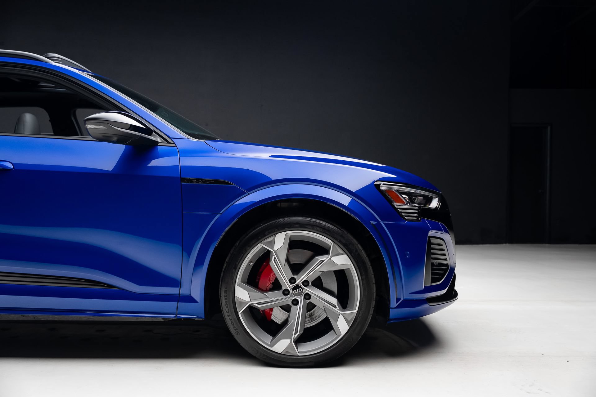 Used 2024 Audi SQ8 e-tron Premium Plus AWD/4WD image 39