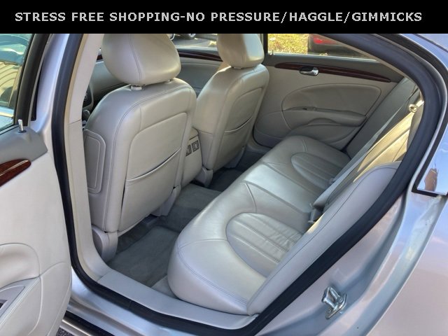 Used 2011 Buick Lucerne CXL image 26