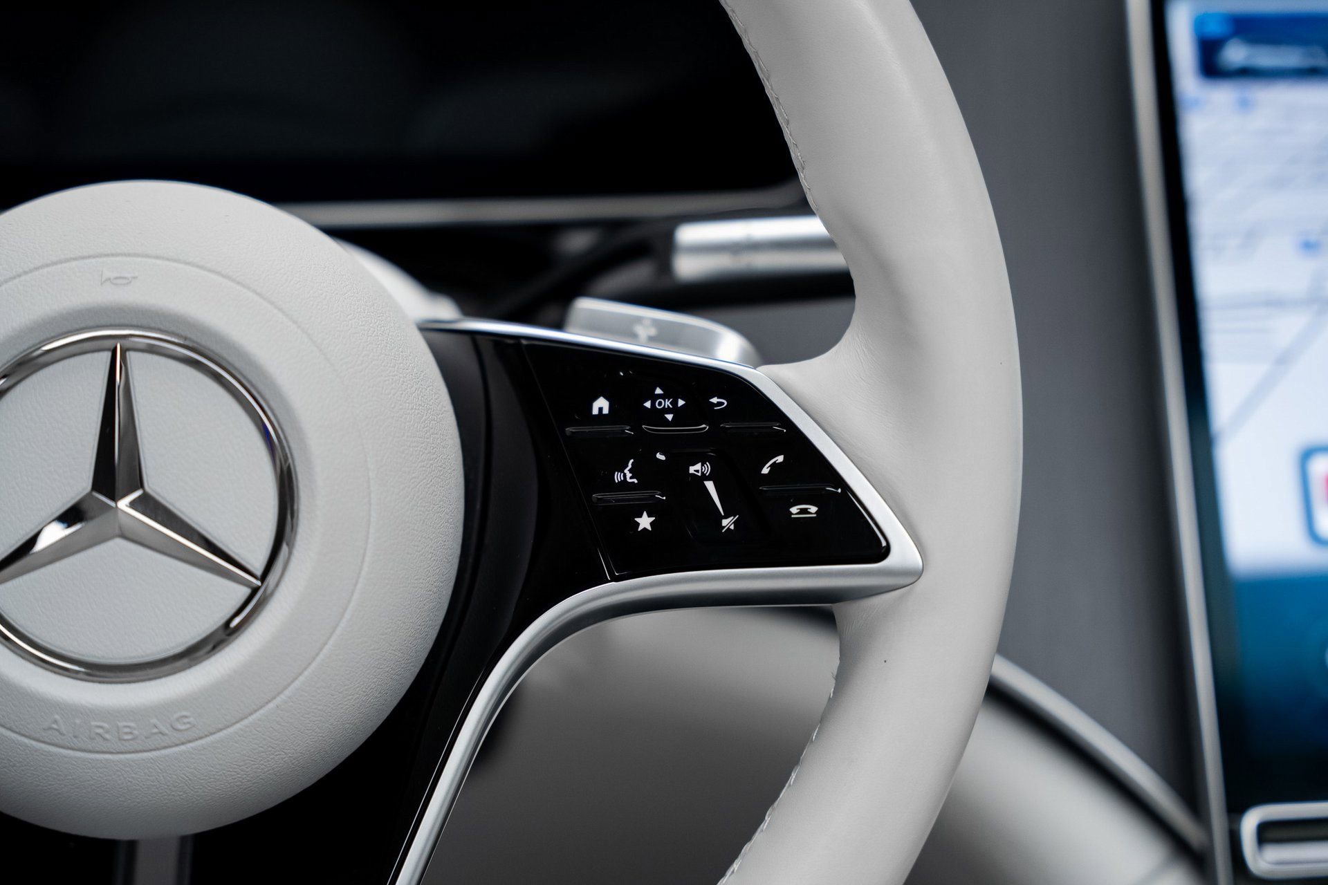 Used 2023 Mercedes-Benz EQS 450+ 4MATIC SUV w/ AMG Line Exterior Package image 45