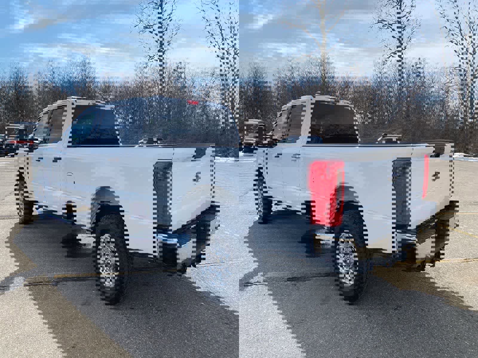 Used 2024 Ford F250 XLT image 3