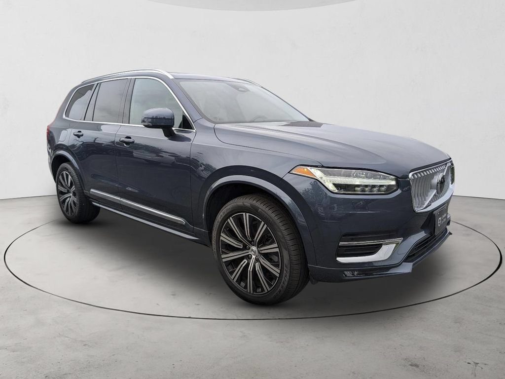 Certified 2025 Volvo XC90 B5 Core w/ Protection Package Premier AWD/4WD image 3