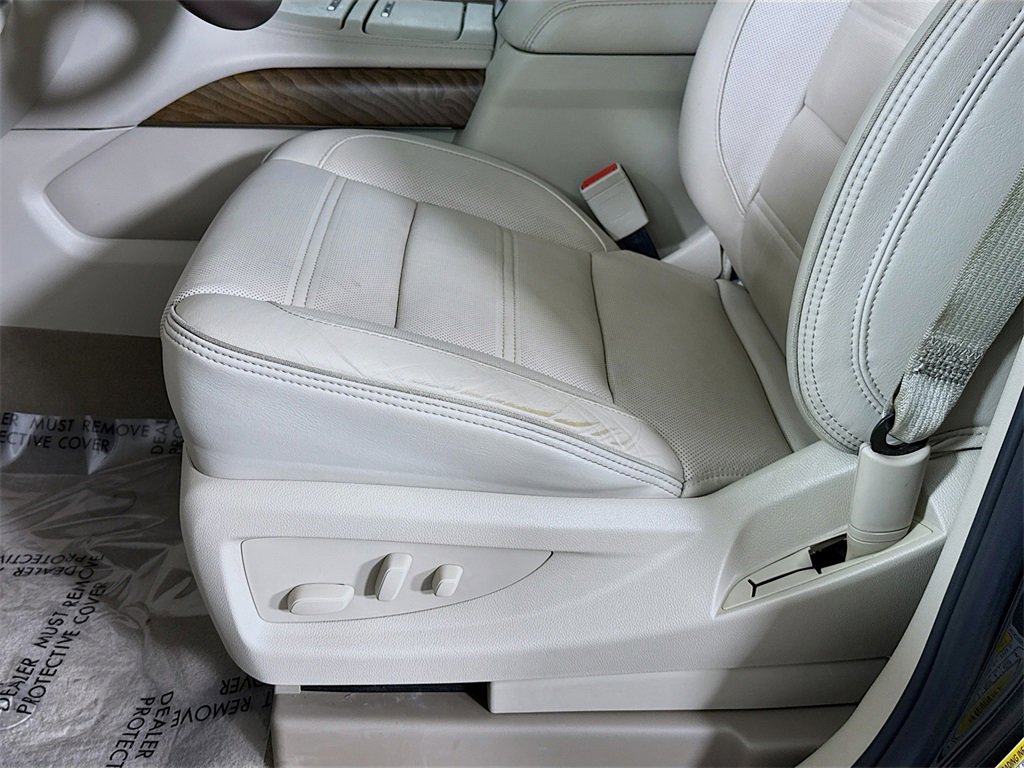 Used 2020 GMC Yukon Denali w/ Open Road Package image 27