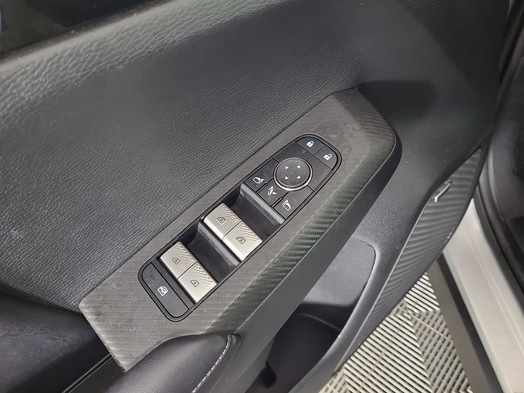 Used 2025 Mitsubishi Outlander AWD image 18