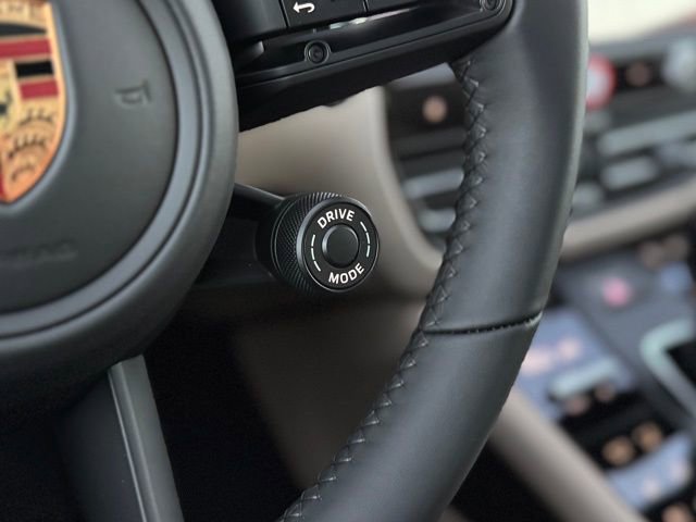 New 2026 Porsche Macan S image 25