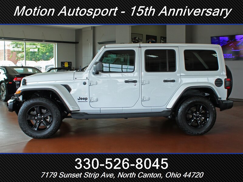 Used 2023 Jeep Wrangler Unlimited Sahara AWD/4WD image 7
