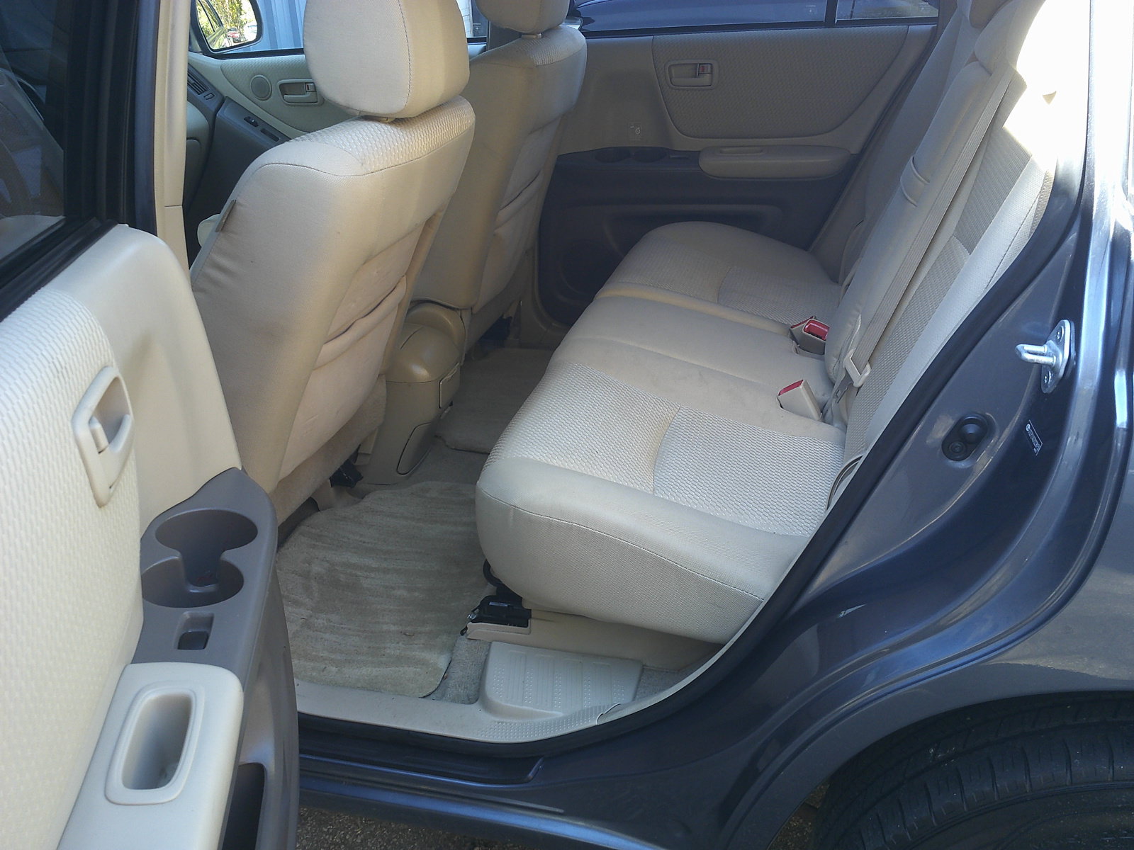 Used 2007 Toyota Highlander 4WD V6 w/ 3rd Row image 12