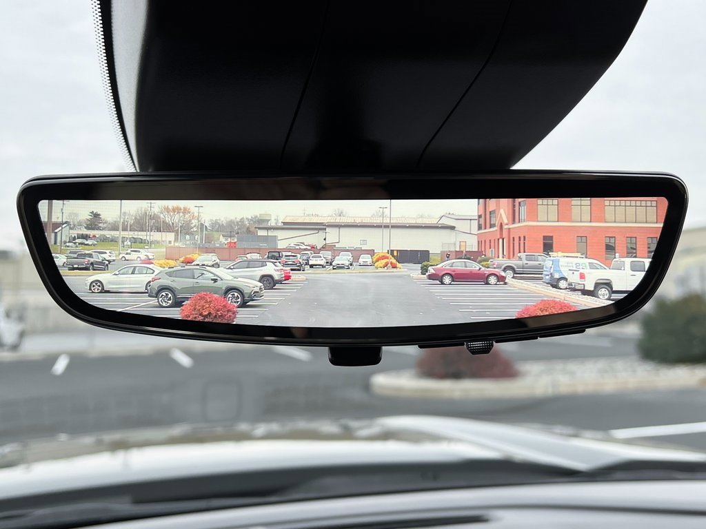 Used 2025 GMC Sierra 1500 AT4 w/ Technology Package image 8