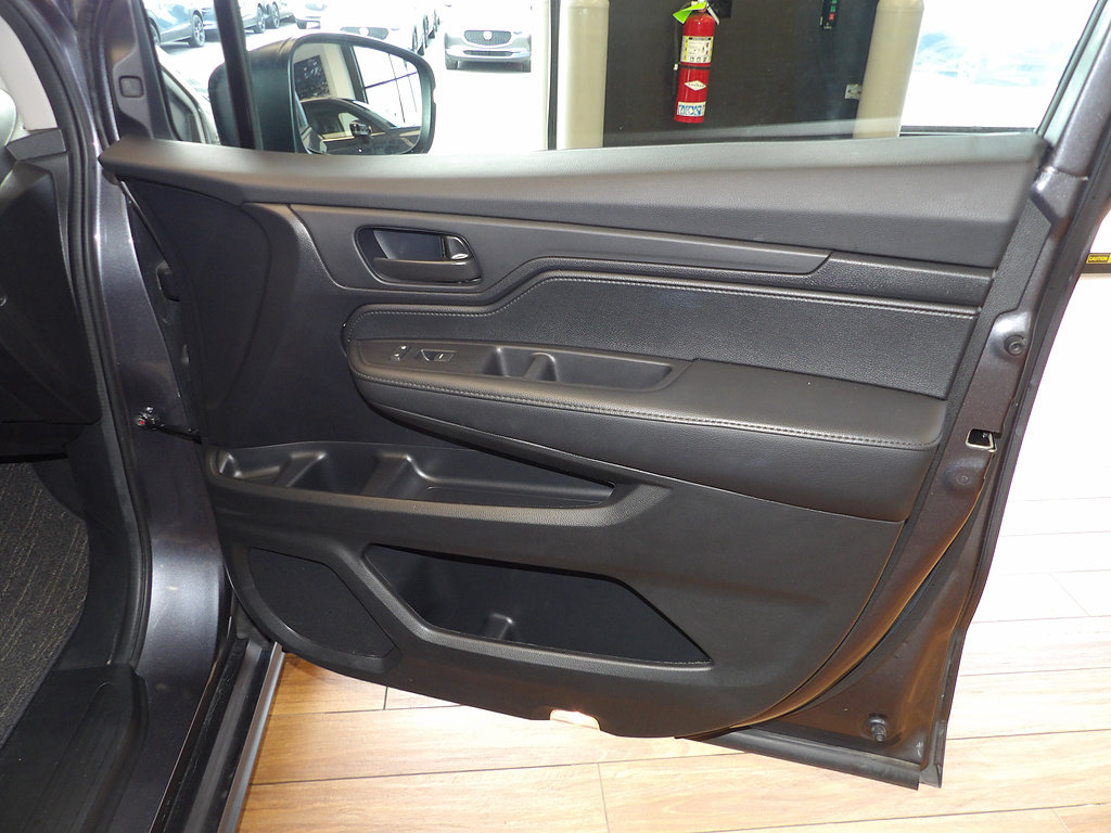Used 2025 Honda Odyssey EX-L image 12