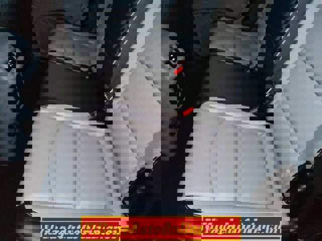 Used 2019 GMC Terrain SLT image 25