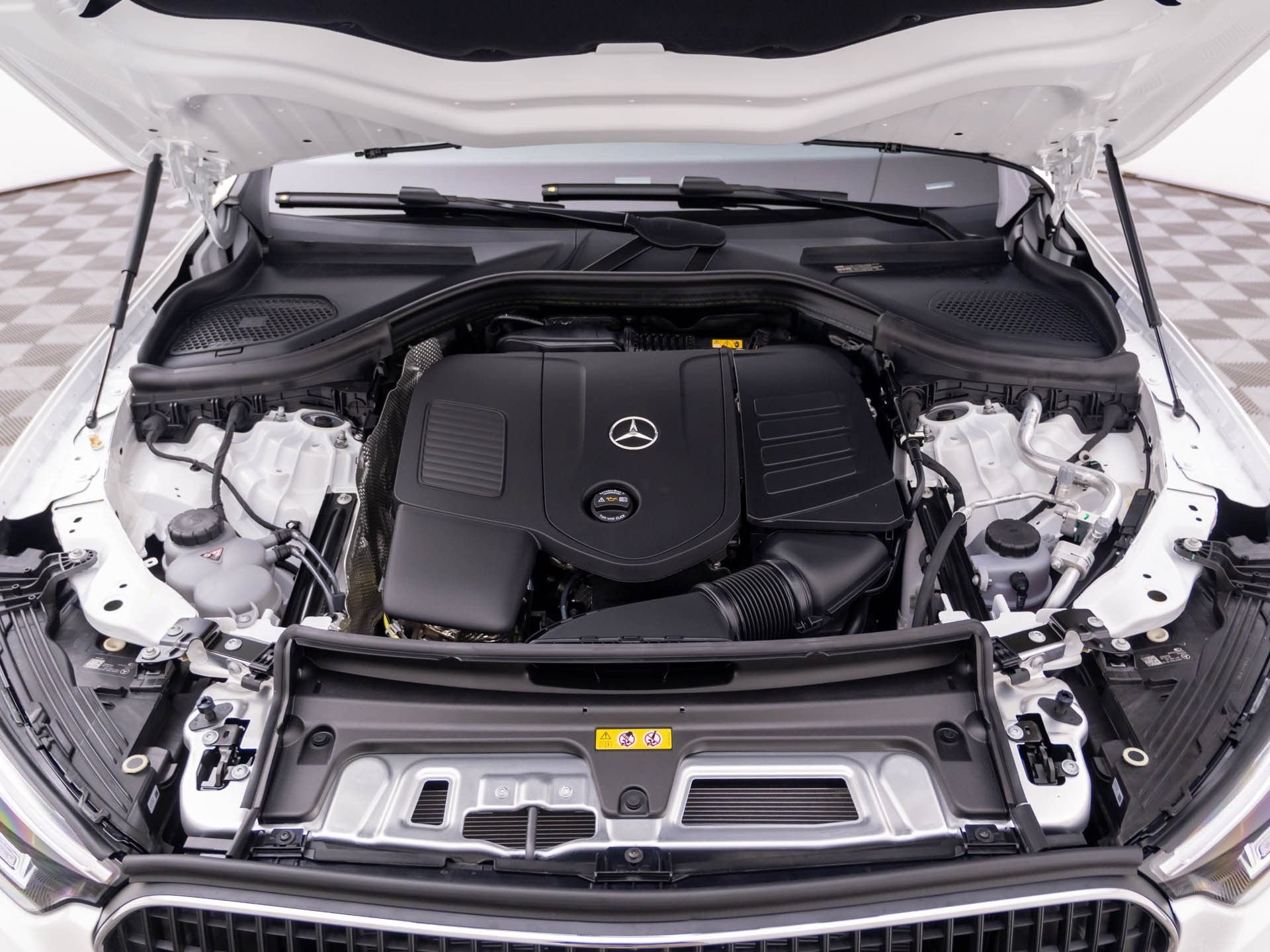 New 2027 Mercedes-Benz GLC 300 4MATIC image 35